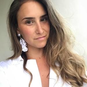 Meet your Posher, Lara